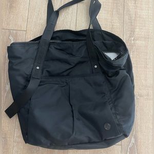 Lululemon tote